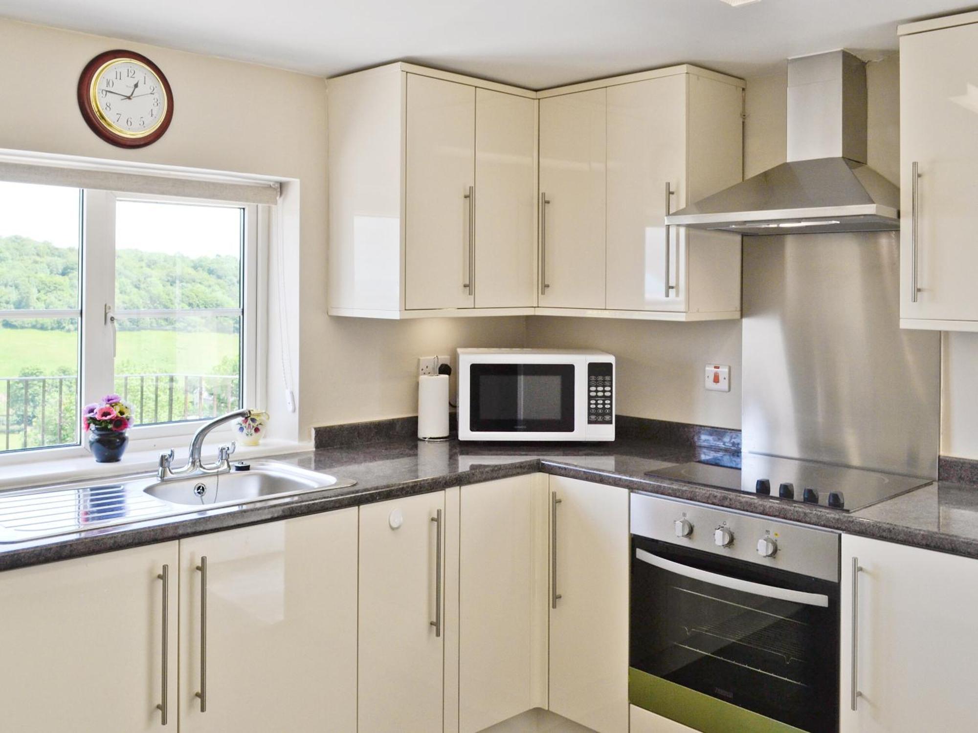 Thornhill Villa Whitchurch  Exterior photo